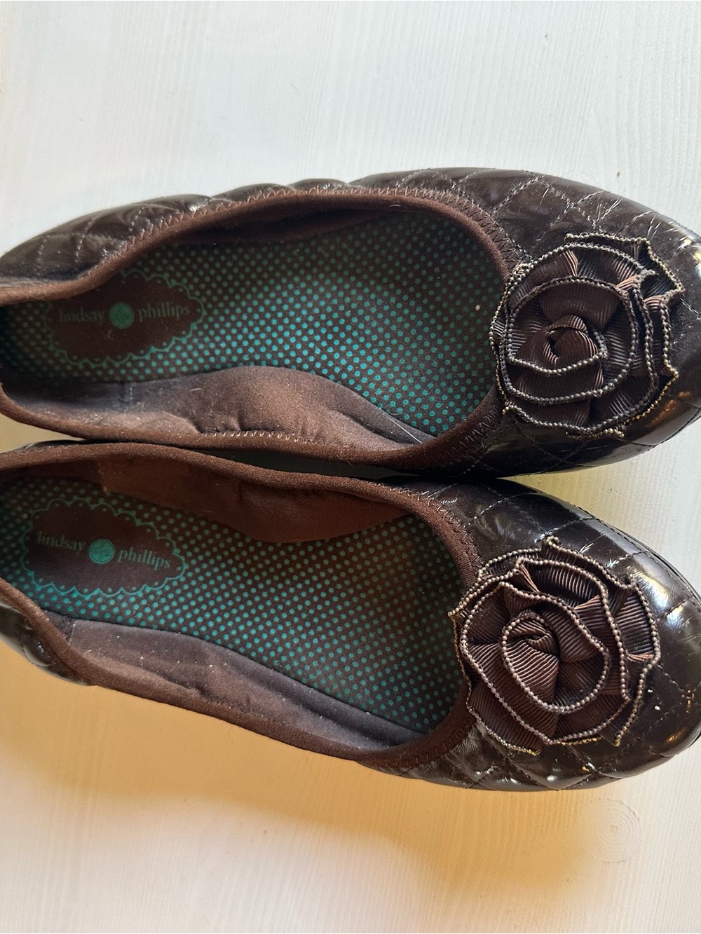 lindsay phillips Brown Quilted Floral-Accent Ballet Flats size 9